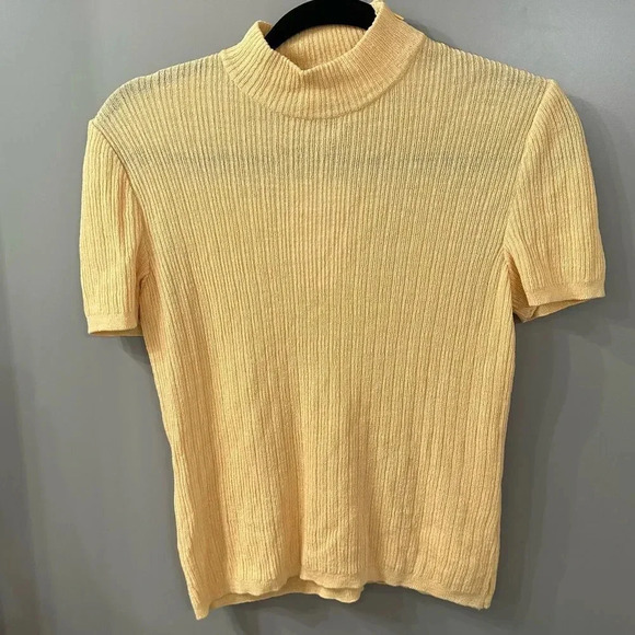 St. John Collection Shirt Yellow Ribbed Shirt Mock Neck Short Sleeve Size Medium - Picture 1 of 6